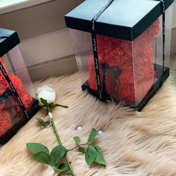 Терпите розы в коробке подарка Валентина для женского дня мать День святого Валентина