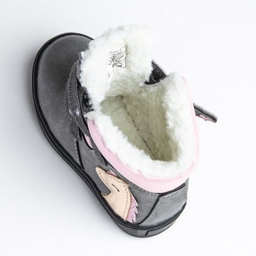 Утепленные ботинки на липучке, с легким блеском Wojtyłko