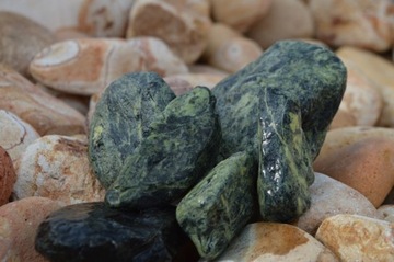 ГАЛЬКА ЗЕЛЕНАЯ GREEN&BLACK STONE GARDEN 2-4 см 25кг