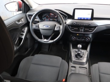 Ford Focus III Hatchback 5d facelifting 1.0 EcoBoost 125KM 2018 Ford Focus 1.0 EcoBoost, Salon Polska, Navi, zdjęcie 6