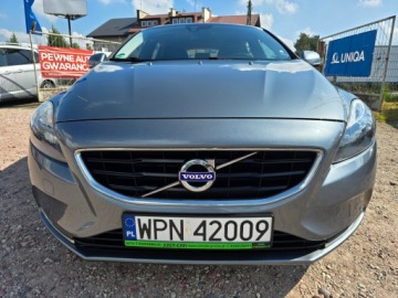 Mazda 3 III Sedan 2.0 SKYACTIV-G 120KM 2014 Volvo V40 2.0 HDi 190 KM skóra nawigacja alufelgi grzane fotele gwarancja, zdjęcie 2