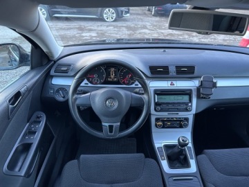 Volkswagen Passat B6 Variant 2.0 TDI-CR DPF 110KM 2010 Volkswagen Passat 2.0 TDI CR/Bogata wersja/HAK/, zdjęcie 23