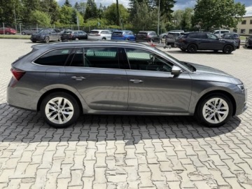 Skoda Octavia IV Kombi 2.0 TDI 150KM 2026 SKODA Octavia Drive Selection 2.0 TDI DSG Combi 150KM 2026, zdjęcie 3