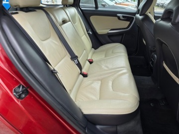 Toyota Auris I Hatchback 5d Facelifting 1.8 HSD 136KM 2011 Volvo V60 I 2.0 163 KM jasne skóry szyberdach alufelgi gwarancja, zdjęcie 14