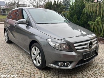 Mercedes Klasa B W246 Sports Tourer Facelifting 1.6 180 BlueEFFICIENCY Edition 122KM 2018 Mercedes-Benz Klasa B 1.6 Benzyna 122KM, zdjęcie 3
