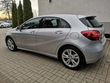 Mercedes Klasa A W176 Hatchback 5d Facelifting 180 122KM 2017 Mercedes A 180 1,6 16v 122KM Klimatronik Navigacja, zdjęcie 8