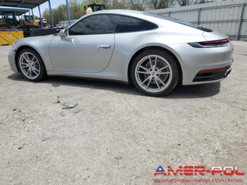 Porsche 911 992 2024 Porsche 911 _Carrera_992_3.0 L_379 km_2024r 3.0 Benzyna 379KM, zdjęcie 3