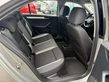 Skoda Rapid II Liftback Facelifting 1.0 TSI 110KM 2017 Škoda RAPID Skoda RAPID 1,0 benzyna 110KM salon, zdjęcie 6