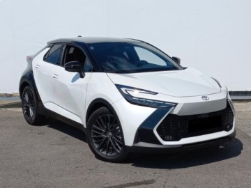 Toyota C-HR II SUV Plug-In 2.0 Hybrid Dynamic Force Plug-in  223KM 2026 Od ręki - Tokyo Edition 2.0 PHEV Dynamic Force 223KM | Podgrzewane fotele!, zdjęcie 3