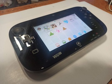 NINTENDO WII U 32 ГБ + ГЕЙМПАД + 4 ИГРЫ + 2 ПУЛЬТА WII PLUS + 2 ГРУШИ!!!