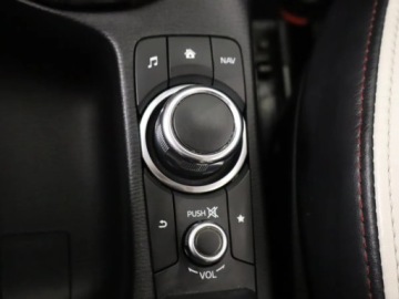 Mazda CX-3 Crossover 2.0 SKY-G 120KM 2017 Mazda CX-3 2.0 Skyactiv-G, Salon Polska, Skóra, zdjęcie 16