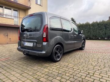 Citroen Berlingo II Combi Facelifting 2015 1.6 BlueHDi 100KM 2015 Citroen Berlingo Citroen Berlingo II (2008 - 2018) 1.6 1.6 Diesel 99KM, zdjęcie 3