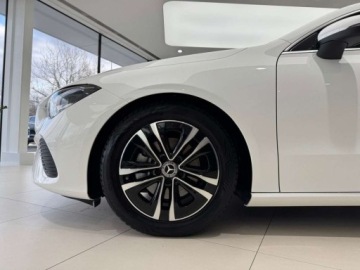 Mercedes CLA C118/X118 Coupe Facelifting 1.3 200 163KM 2024 Mercedes-Benz CLA 7G-DCT LED Kamera CarPlayAndroid Auto Podgrzewane fo, zdjęcie 16