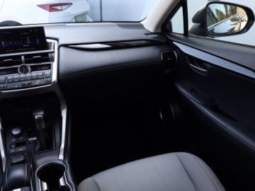 Lexus NX I SUV 300h 197KM 2014 Lexus NX 300h, Salon Polska, 4X4, Automat, Skóra, zdjęcie 7