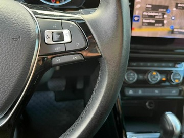 Volkswagen Touran III 2.0 TDI 150KM 2021 Volkswagen Touran Higline/ DSG/ Fv-23%/ Salon Pols, zdjęcie 19