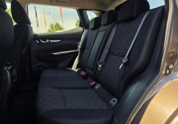 Nissan Qashqai II Crossover 1.2 DIG-T 115KM 2017 Nissan Qashqai 1,2 DIG-T 115KM - Acenta, salon PL, gwarancja 1.2 Benzyna, zdjęcie 8