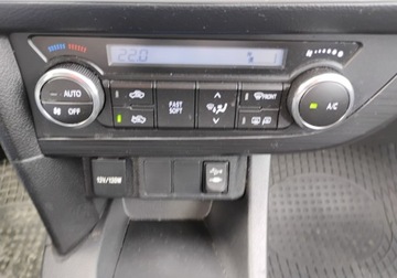 Toyota Auris II Hatchback 5d Dual VVT-i 100 99KM 2014 Toyota Auris 2014r, 1.3 Benzyna. Uszkodzony prawy tyl. Jezdzi. 1.3 99KM, zdjęcie 14