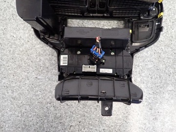 HYUNDAI MATRIX 02-10 PANEL VENTILACE MŘÍŽKA AUTORÁDIO