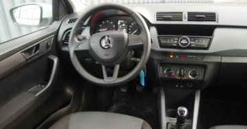 Skoda Fabia III Kombi 1.0 MPI 75KM 2017 Skoda Fabia Benzyna Serwisowany BEZWYPADKOWY EURO 6 Benzyna 75KM, zdjęcie 4