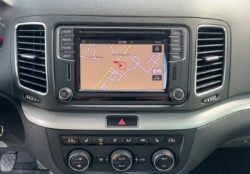 Volkswagen Sharan II Van Facelifting 2.0 TDI SCR 184KM 2017 Volkswagen Sharan 2.0TDI 184KM Xenon Led Navi Klimatronik 7 Foteli Stan Bd, zdjęcie 24