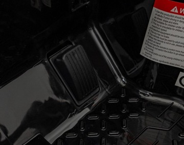 ВНЕДОРОЖНАЯ Скорость Черный автомобиль