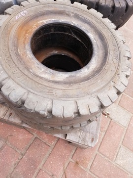 OPONA WÓZEK WIDŁOWY SOLIDEAL 18x7-8 2szt.