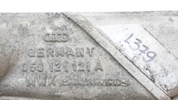 AUDI A6 C5 2.5 TDI POUZDRO TERMOSTATU 059121121A