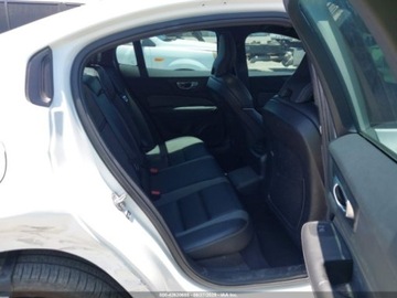 Volvo S60 III 2024 Volvo S60 Recharge Plug-In Hybrid T8 Plus Black Edition 2024 2.0l 2.0 312KM, zdjęcie 12