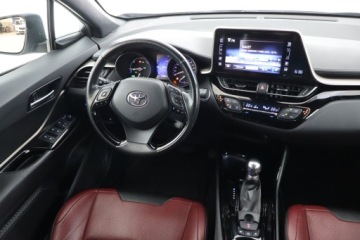 Toyota C-HR I Crossover 1.8 Hybrid 122KM 2018 Toyota C-HR 1.8 Hybrid, Salon Polska, zdjęcie 6