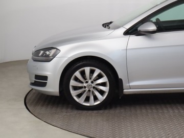 Volkswagen Golf VII Variant 1.6 TDI CR DPF BlueMotion Technology 105KM 2014 VW Golf 1.6 TDI, Salon Polska, Automat, Xenon, zdjęcie 14