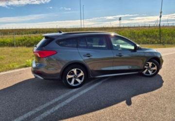 Ford Focus IV Kombi 1.0 EcoBoost 125KM 2019 Ford Focus SW Ford Focus SW 1.0 EcoBoost Hybrid ACTIVE Benzyna 125KM, zdjęcie 3