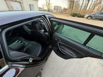 Opel Insignia I Sports Tourer 2.0 CDTI BiTurbo ECOTEC 195KM 2013 Opel Insignia Cosmo Sport Tour 2.0 CDTI 195KM Navi, zdjęcie 27