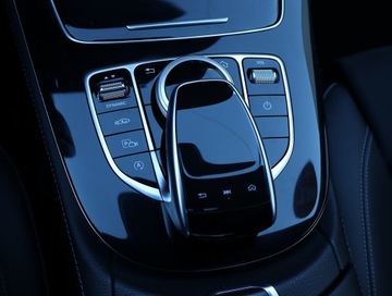 Mercedes Klasa E W213 Limuzyna 2.0 220d 194KM 2016 Mercedes E E 220 d, Salon Polska, Serwis ASO, zdjęcie 17