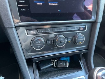 Volkswagen Golf VII Variant Facelifting 2.0 TDI 150KM 2019 Volkswagen Golf Variant 2.0 diesel 150 KM 6 biegow zarej w PL zadbany, zdjęcie 24