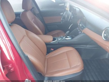 Alfa Romeo Giulia II Sedan Facelifting 2.0 Turbo 280KM 2021 Alfa Romeo Giulia 2021 280HP 2.0 Benzyna 280KM, zdjęcie 9