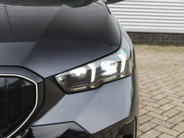 BMW Seria 5 G90-91 Touring 2.0 520d 197KM 2025 BMW Seria 5 520d xDrive Sport Sedan 2.0 (197KM) 2025, zdjęcie 4