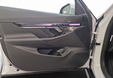 BMW Seria 5 G90-91 Touring 2.0 520d 197KM 2025 BMW Seria 5 Dach panoramiczny, Hak, Klimatyzowane fotele, Harman Kardon,, zdjęcie 2