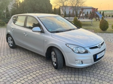Hyundai i30 I Hatchback 1.4 109KM 2010 Hyundai i30 1.4 109KM Klima 4szyby 1- reka Sprawdz 1.4 Benzyna 109KM, zdjęcie 12
