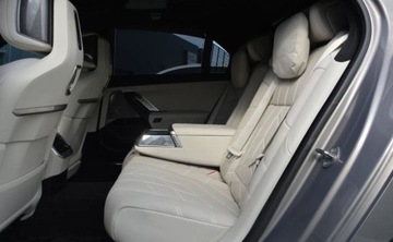 BMW Seria 7 G70 Sedan 3.0 40d 299KM 2024 BMW Seria 7 740 xDrive Laser M Pakiet ACC Virtual Ambiente Hak Panorama Ma, zdjęcie 9