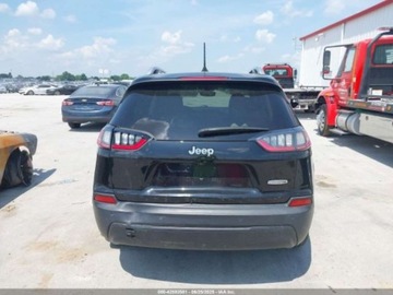 Jeep Cherokee V 2021 Jeep Cherokee Latitude Plus 2021 2.4l 2.4 Benzyna 180KM, zdjęcie 4