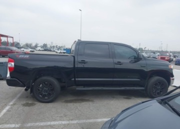 Toyota Tundra II 2020 Toyota Tundra TOYOTA TUNDRA SR5 5.7 Benzyna 386KM, zdjęcie 1