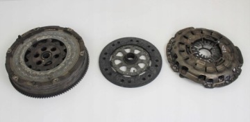 Pavarų dėžė pedalai dvimasis smagratis tarpinė BMW E60 1069401105 – nuotrauka 11