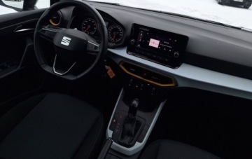 Seat Arona Crossover Facelifting 1.0 TSI 110KM 2022 Seat Arona serwis ASO 1.0TSI 110KM bezwypadkowy pakiety FullLink alufelgi, zdjęcie 9