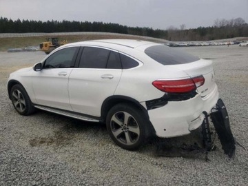 Mercedes GLC C253 2019 Mercedes-Benz GLC 2019, 2.0L, 4x4, od ubezpieczalni 2.0 Benzyna 241KM, zdjęcie 5