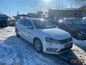 Volkswagen Passat B7 Limousine 2.0 TDI CR BlueMotion 177KM 2013 Volkswagen Passat 2.0tdi 4-Motion R-Line max wyposazenie Webasto ledy xeno, zdjęcie 15