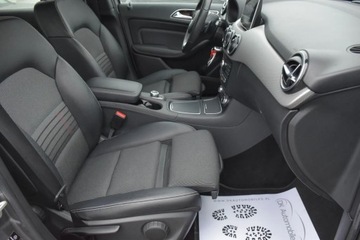 Mercedes Klasa B W246 Sports Tourer Facelifting 1.6 180 122KM 2016 Mercedes-Benz Klasa B MERCEDES B180 122KM ALU17 Automat LED WEBASTO Navi G, zdjęcie 23