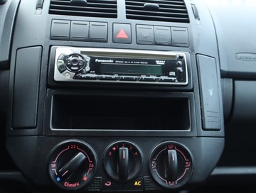 Volkswagen Polo IV Hatchback 1.2 i 12V 64KM 2004 VW Polo 1.2 12V, Klima, zdjęcie 11