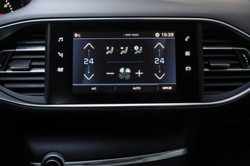 Peugeot 308 II Hatchback Facelifting 1.2 PureTech 130KM 2018 Peugeot 308 1.2 PureTech, Salon Polska, Klima, zdjęcie 16