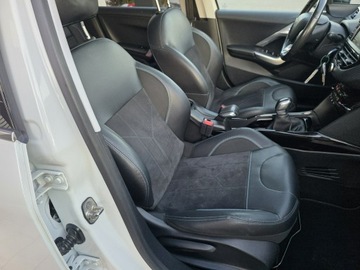 Peugeot 2008 I SUV Facelifting 1.2 PureTech 110KM 2017 Peugeot 2008 bezwypadkowy *CROSSWAY* panorama* NOW, zdjęcie 32