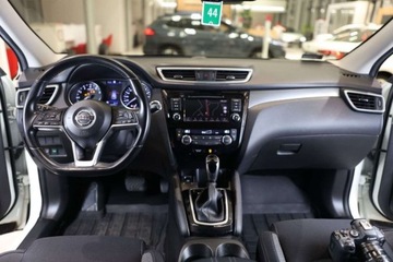 Nissan Qashqai II Crossover Facelifting 1.3 DIG-T  160KM 2019 Nissan Qashqai 1.3 DIG-T N-Connecta DCT 1.3 Benzyna 160KM, zdjęcie 5